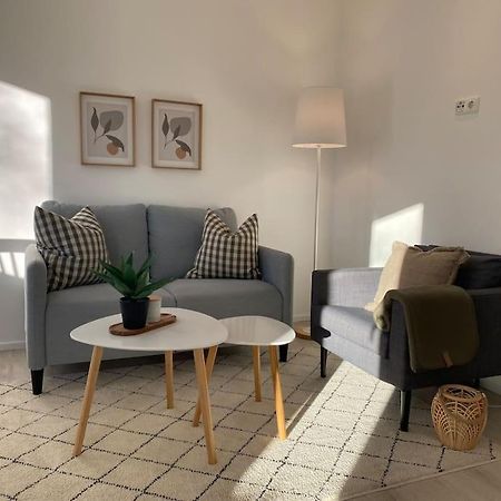 Country Style Apartment With Balcony Near Fair Hannover Esterno foto