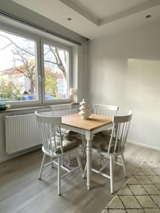 Country Style Apartment With Balcony Near Fair Hannover Esterno foto