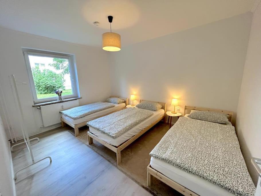 Country Style Apartment With Balcony Near Fair Hannover Esterno foto